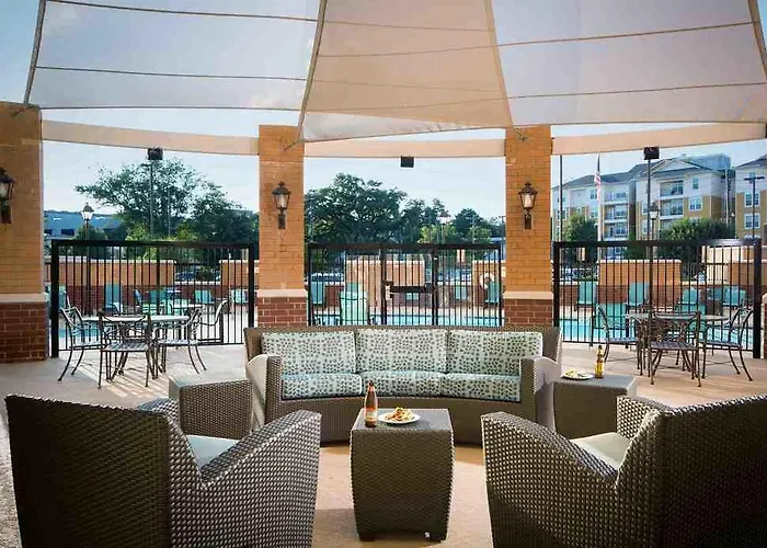 By Marriott Universities At The Capitol 3*