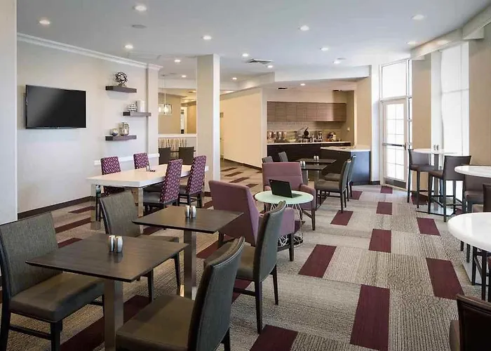By Marriott Universities At The Capitol 3* Tallahassee