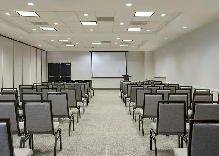 By Marriott Universities At The Capitol Hotel