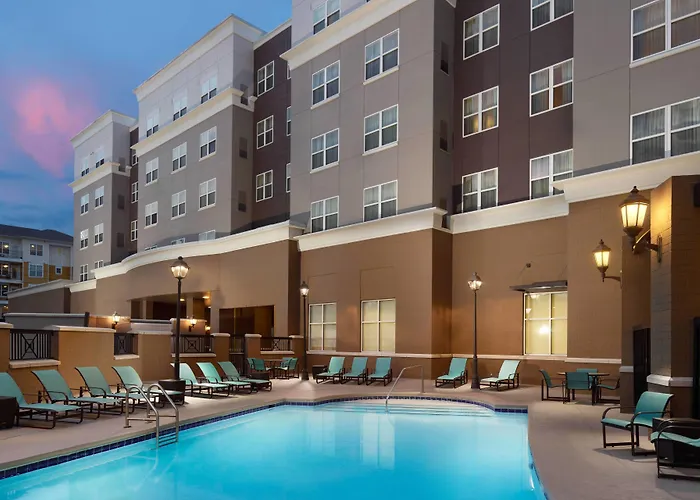 Hotel By Marriott Universities At The Capitol