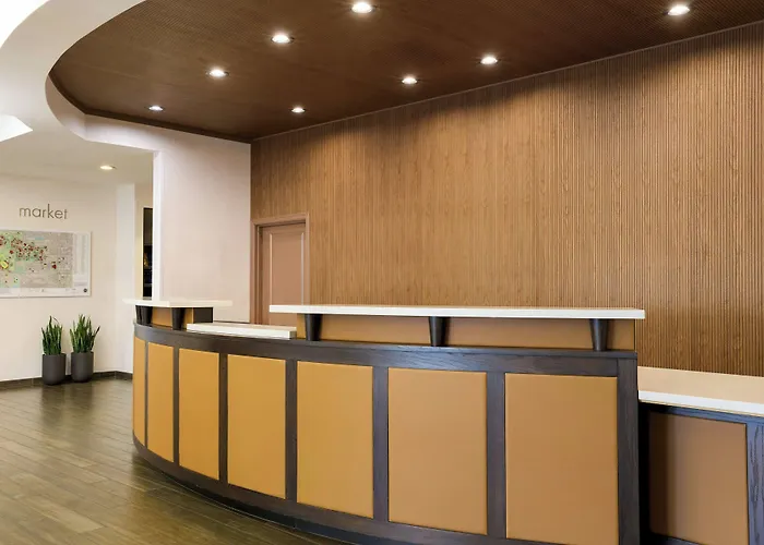 Hotel By Marriott Universities At The Capitol 3*
