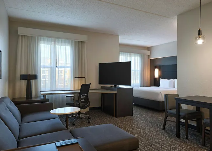 By Marriott Universities At The Capitol Hotel Tallahassee