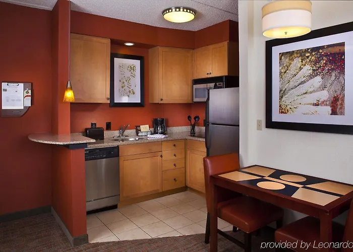 By Marriott Universities At The Capitol 3* Tallahassee